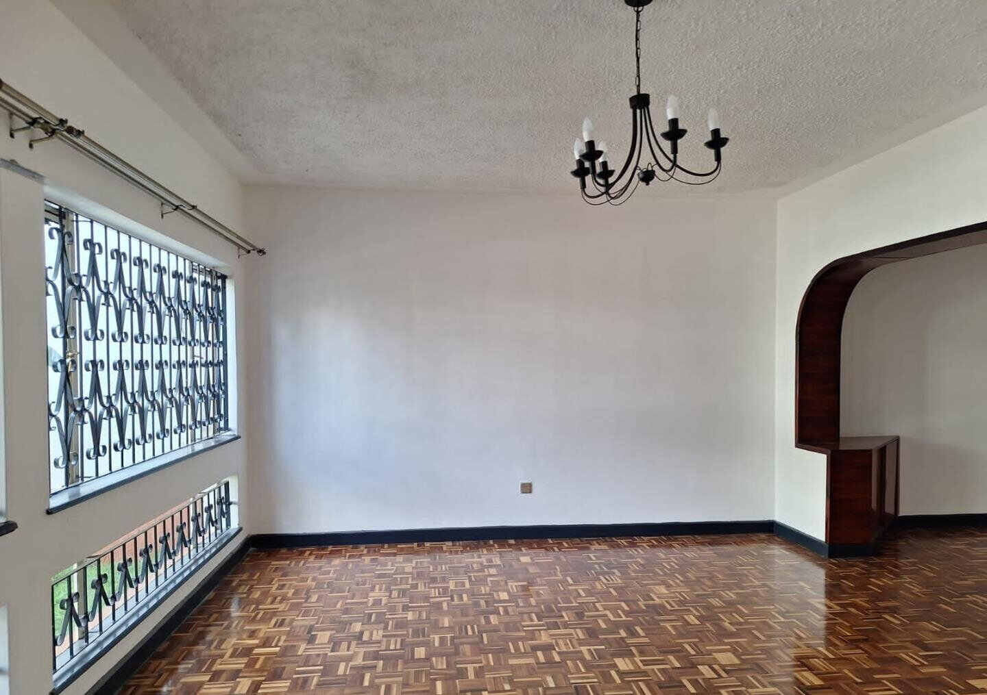 4BR Townhouse with DSQ & Wooden Floors - Westlands