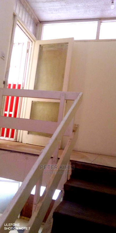 Commercial Building for Sale in Industrial Area - Image 13