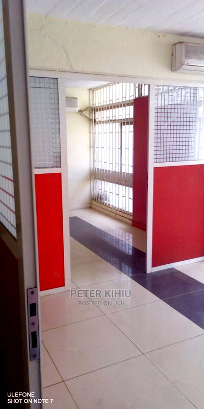 Commercial Building for Sale in Industrial Area - Image 4