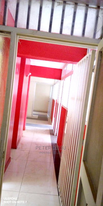 Commercial Building for Sale in Industrial Area - Image 14