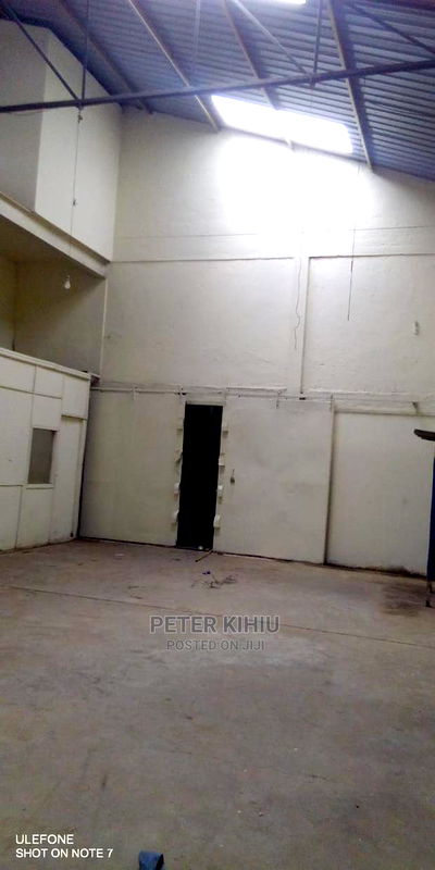 Commercial Building for Sale in Industrial Area - Image 12
