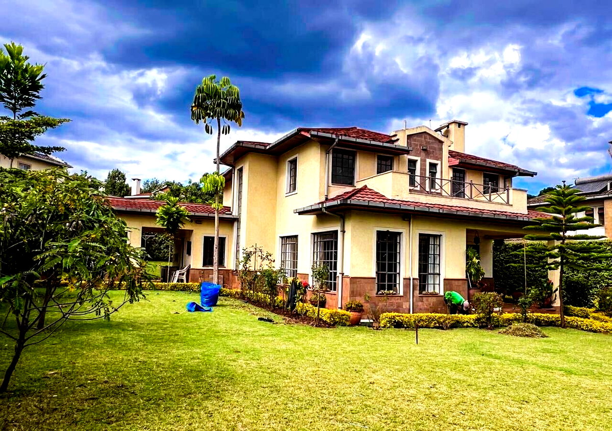 50x100 4BR All-Ensuite Townhouse with Mature Trees – Redhill