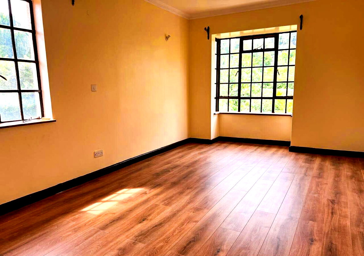 50x100 4BR All-Ensuite Townhouse with Mature Trees – Redhill