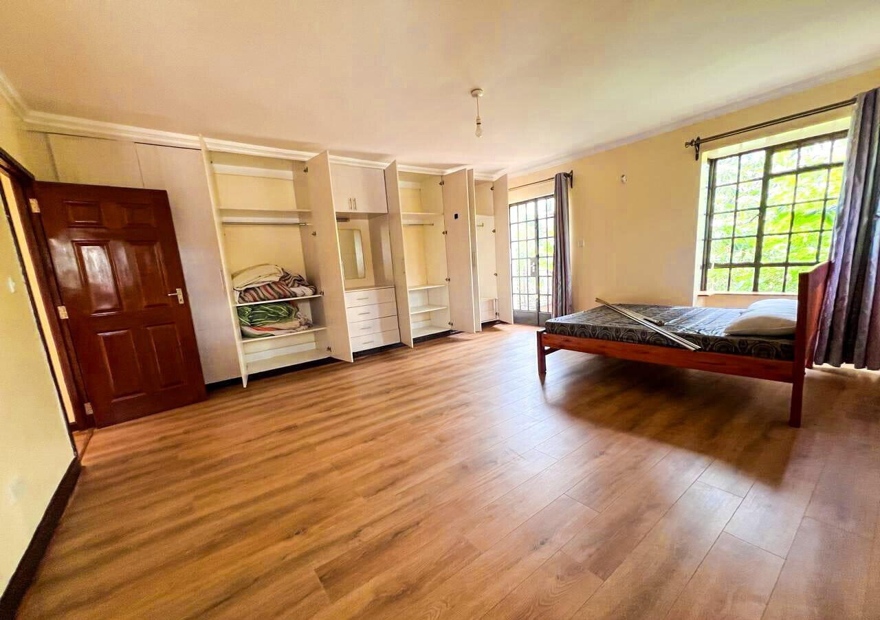 50x100 4BR All-Ensuite Townhouse with Mature Trees – Redhill