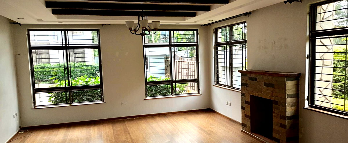 5-Ensuite Townhouse with Rooftop Terrace & Solar - Lavington