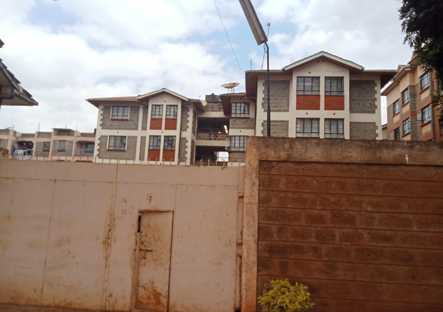 1/2 Acre Commercial Flat for Sale