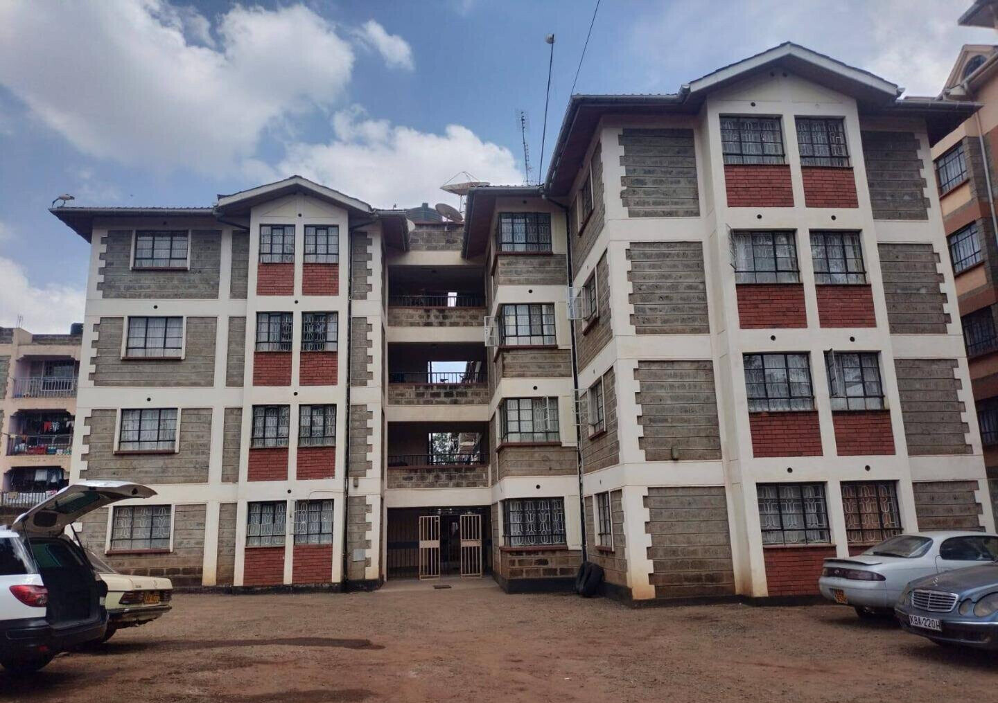 1/2 Acre Commercial Flat for Sale