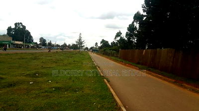 1 Acre in Racecourse Kapsabet Highway Touching Tarmac - Image 1