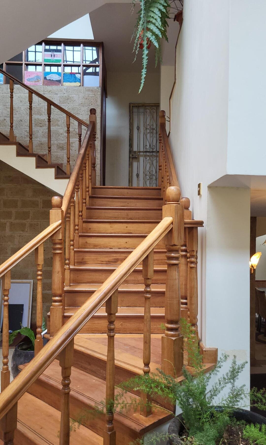 4-Ensuite Townhouse with Pool & Private Garden - Spring Valley