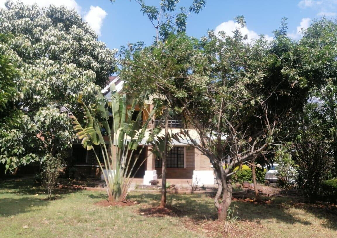 5-Ensuite Townhouse with Guest House & Jacuzzi – Hardy, Karen