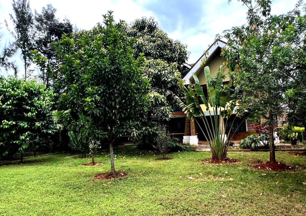 5-Ensuite Townhouse with Guest House & Jacuzzi – Hardy, Karen