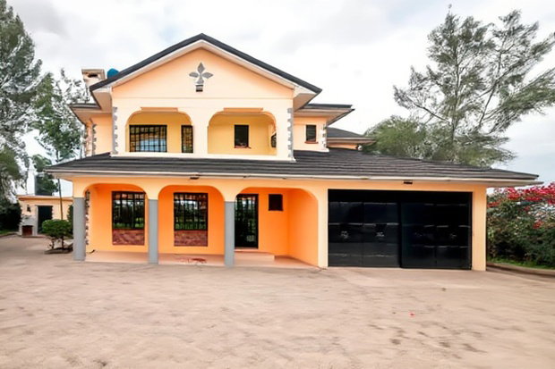 5bdrm Mansion in Meriland, Katani for sale