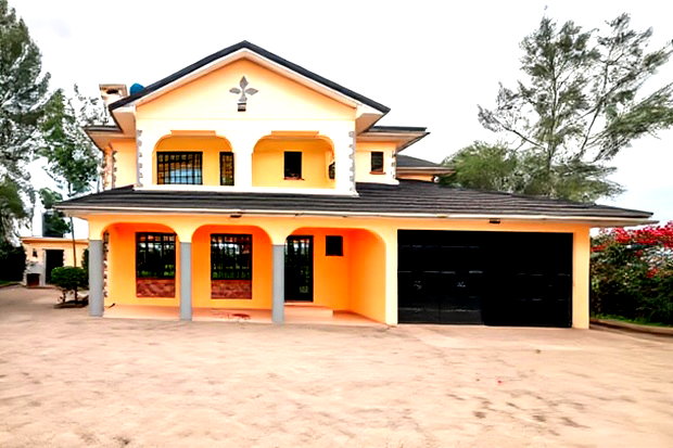 5bdrm Mansion in Meriland, Katani for sale