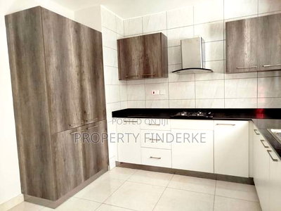 3bdrm Apartment in Gateway Mall Area for sale - Image 1