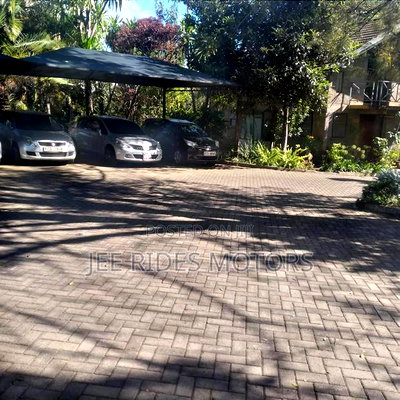 Furnished 6bdrm Townhouse/Terrace in James Gichuru, Nairobi Central - Image 4