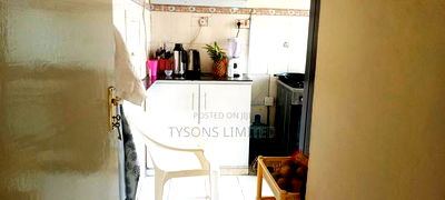 4bdrm Maisonette in Rubia Estate for sale - Image 2