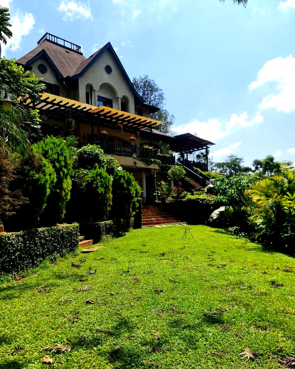 5-Ensuite Townhouse on 0.75 Acre with Jacuzzi & Steam Bath - Lower Kabete