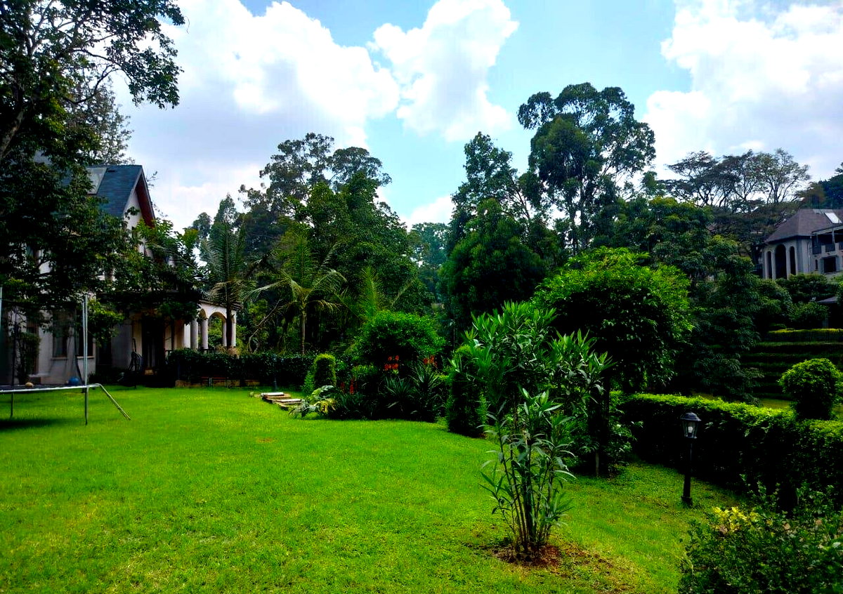 5-Ensuite Townhouse on 0.75 Acre with Jacuzzi & Steam Bath - Lower Kabete