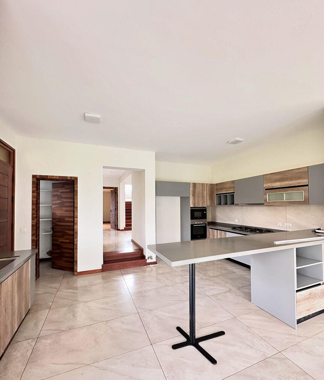 4-Ensuite Townhouse with Clubhouse & Pool – Karen Near The Hub