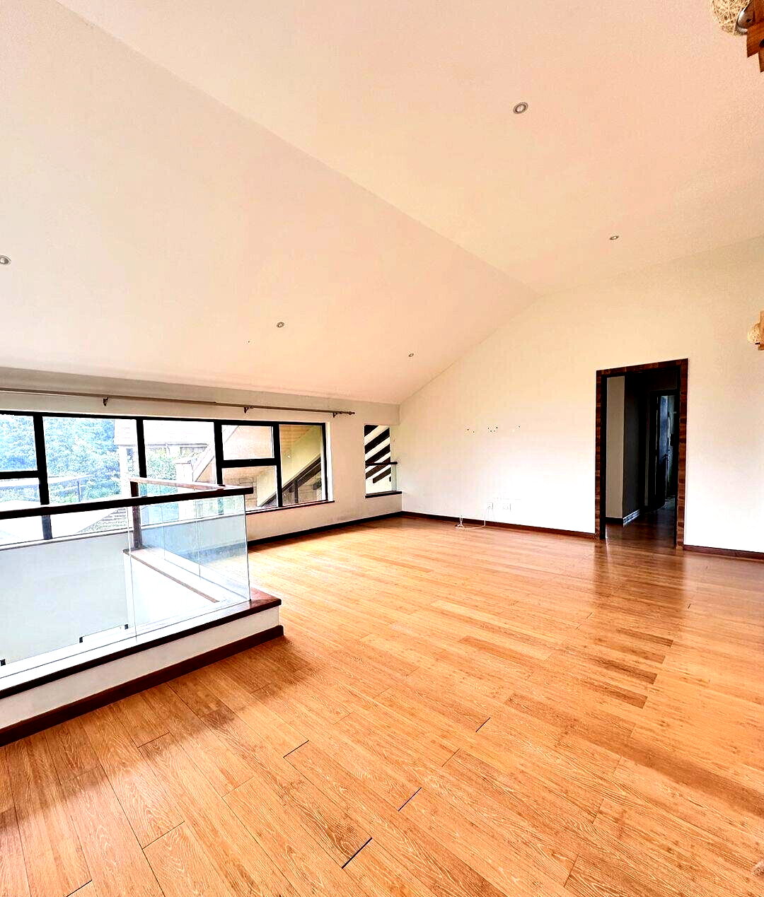 4-Ensuite Townhouse with Clubhouse & Pool – Karen Near The Hub