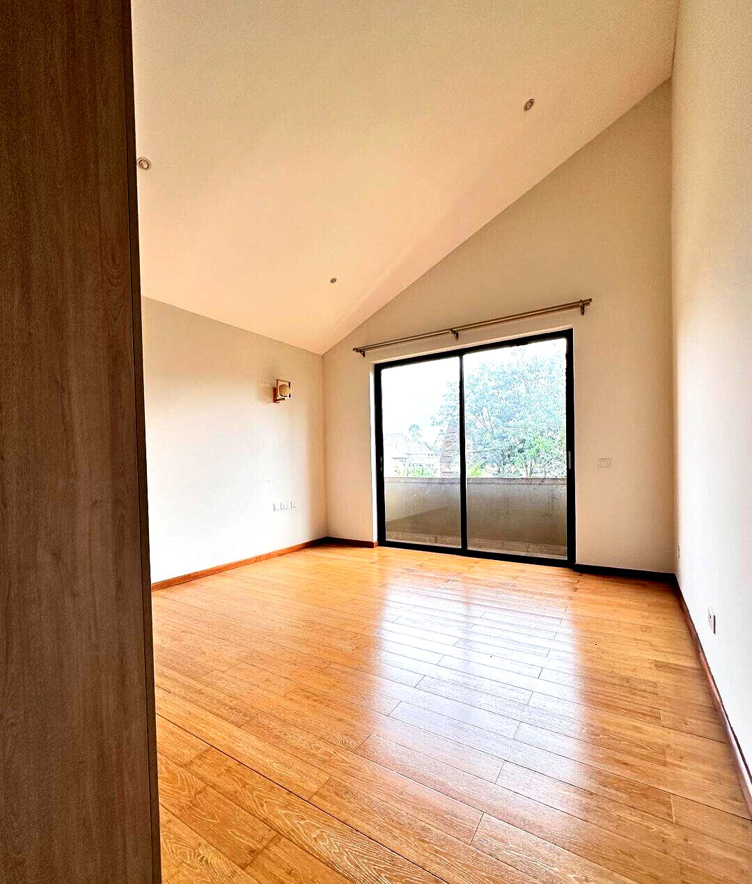 4-Ensuite Townhouse with Clubhouse & Pool – Karen Near The Hub