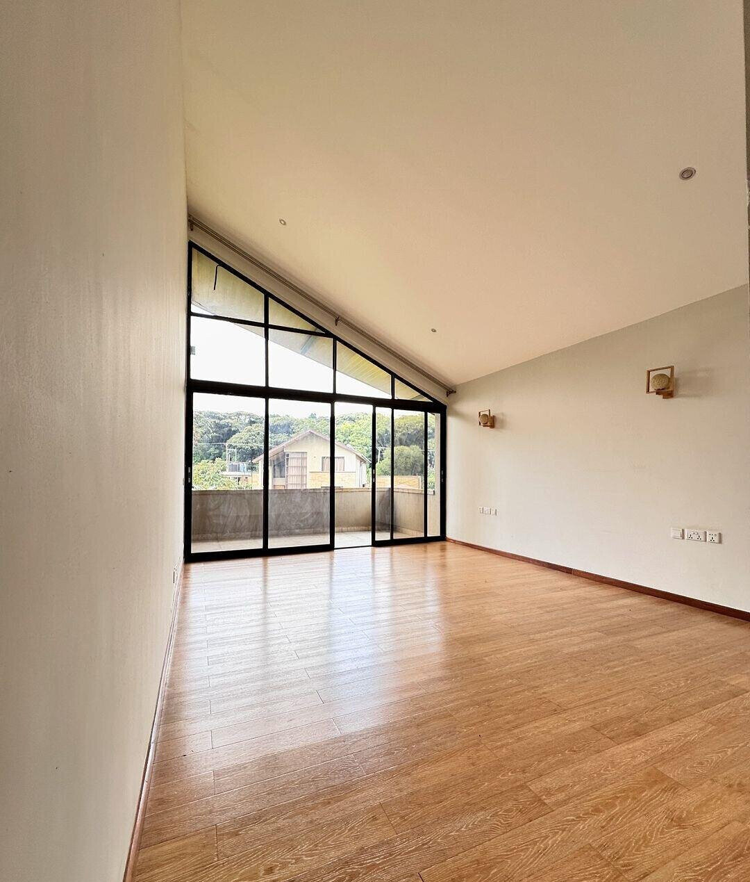 4-Ensuite Townhouse with Clubhouse & Pool – Karen Near The Hub