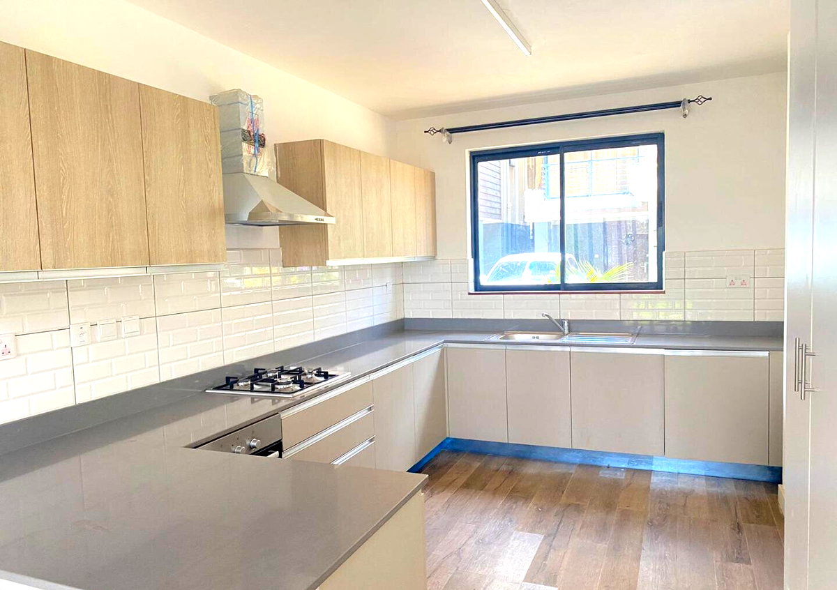 4-Ensuite Townhouse with Pool & Rooftop Terrace - Loresho