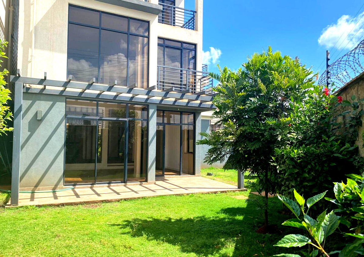 4-Ensuite Townhouse with Pool & Rooftop Terrace - Loresho