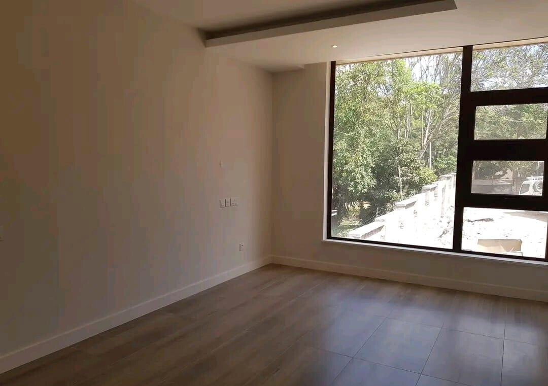 3-Level 5-Ensuite Villa in Gated Community of 12 - Lavington