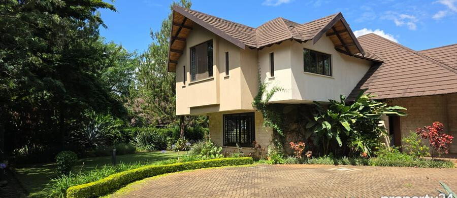 5BR All-Ensuite Townhouse on Half Acre with DSQ & Play Area - Runda