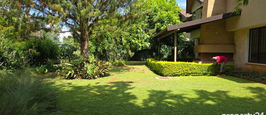5BR All-Ensuite Townhouse on Half Acre with DSQ & Play Area - Runda