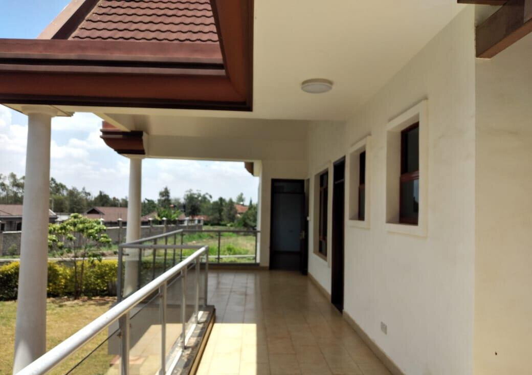5-Ensuite Villa with Attic Office & Fireplace – Karen Gated Community