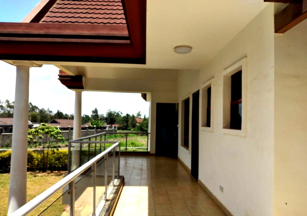 5-Ensuite Villa with Attic Office & Fireplace – Karen Gated Community