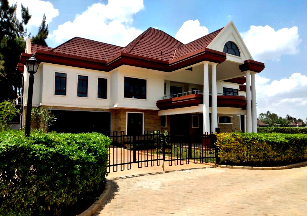 5-Ensuite Villa with Attic Office & Fireplace – Karen Gated Community