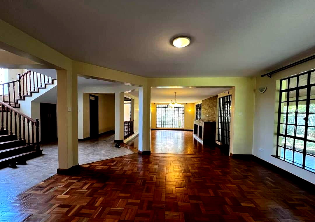 4-Ensuite Townhouse with DSQ & Fireplace Veranda – Karen