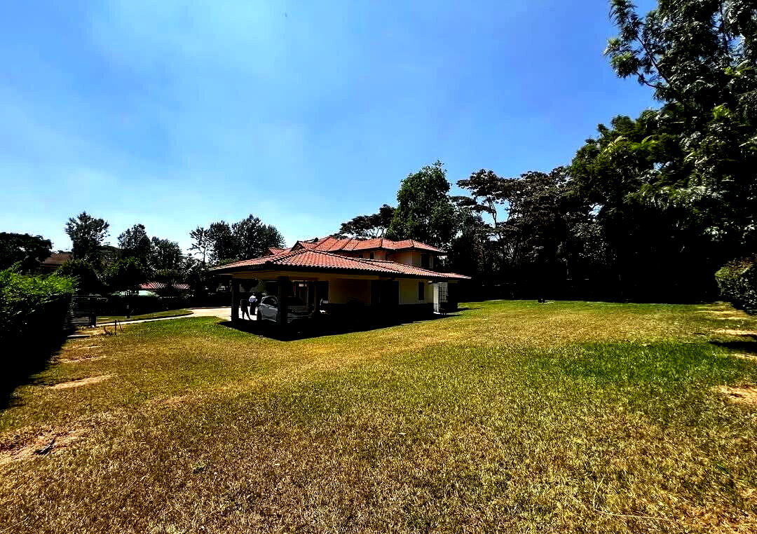 4-Ensuite Townhouse with DSQ & Fireplace Veranda – Karen