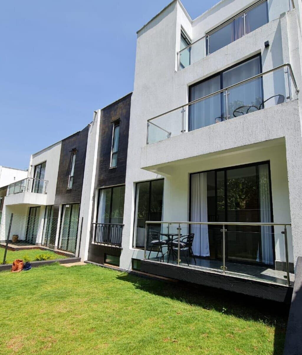 5BR Townhouse with Pool & Clubhouse - Kitisuru, Nairobi