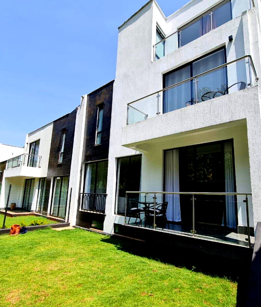 5BR Townhouse with Pool & Clubhouse - Kitisuru, Nairobi