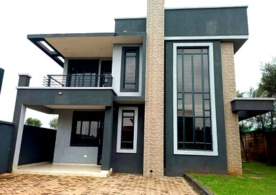 4BR All-Ensuite Townhouse with Rooftop Terrace & DSQ - Kibiku