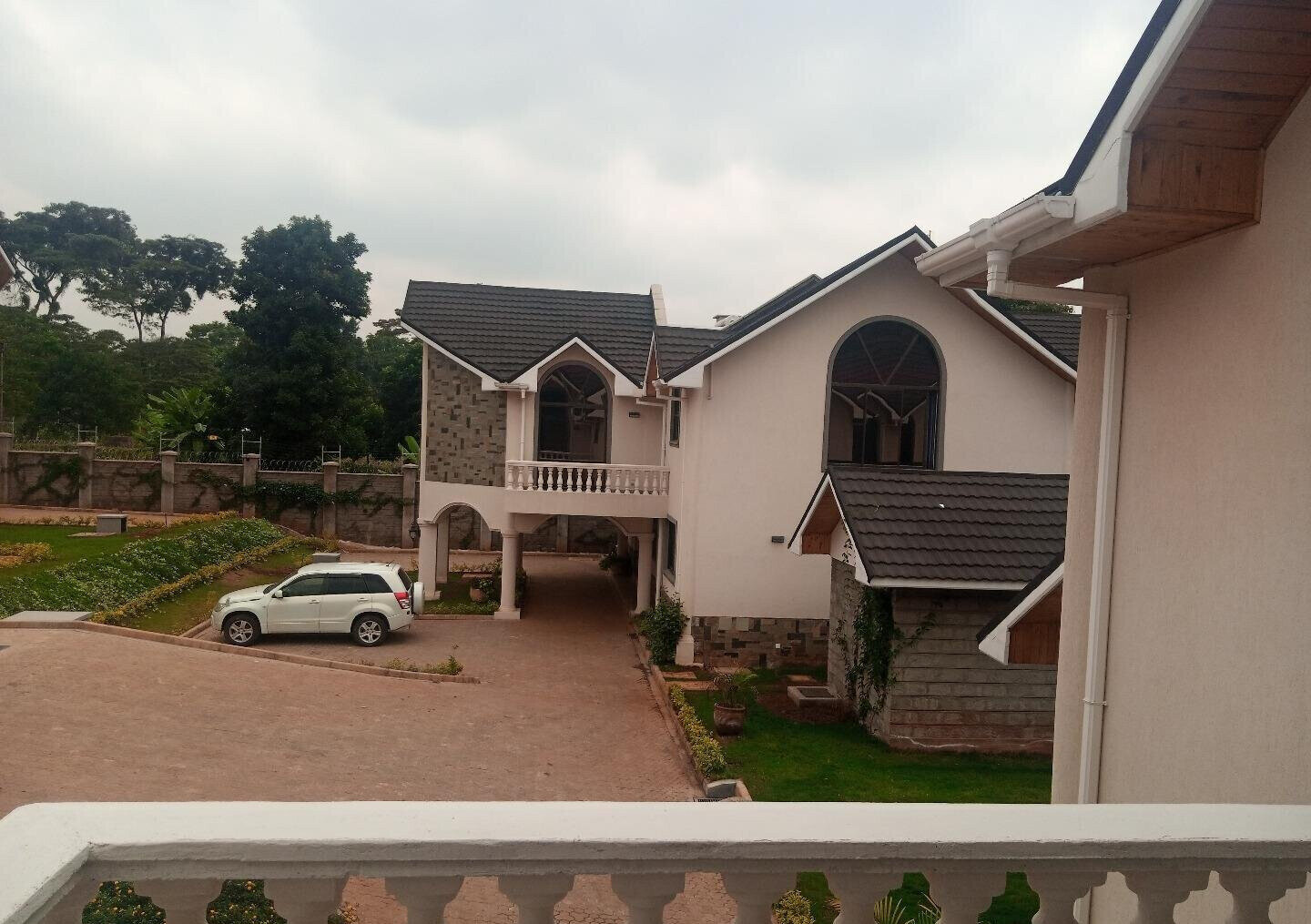 5-Ensuite Townhouse with Fireplace & DSQ - Lower Kabete