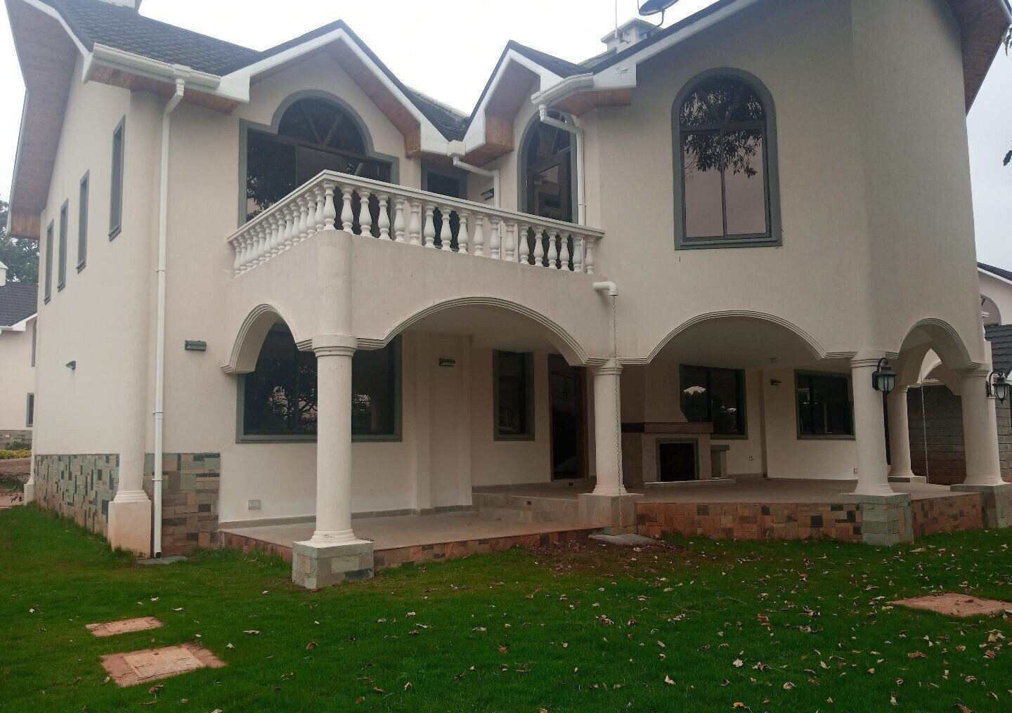 5-Ensuite Townhouse with Fireplace & DSQ - Lower Kabete
