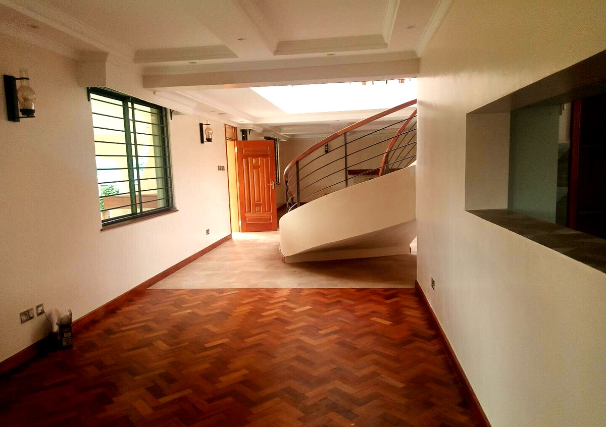5-Ensuite Townhouse with Fireplace & DSQ - Lower Kabete