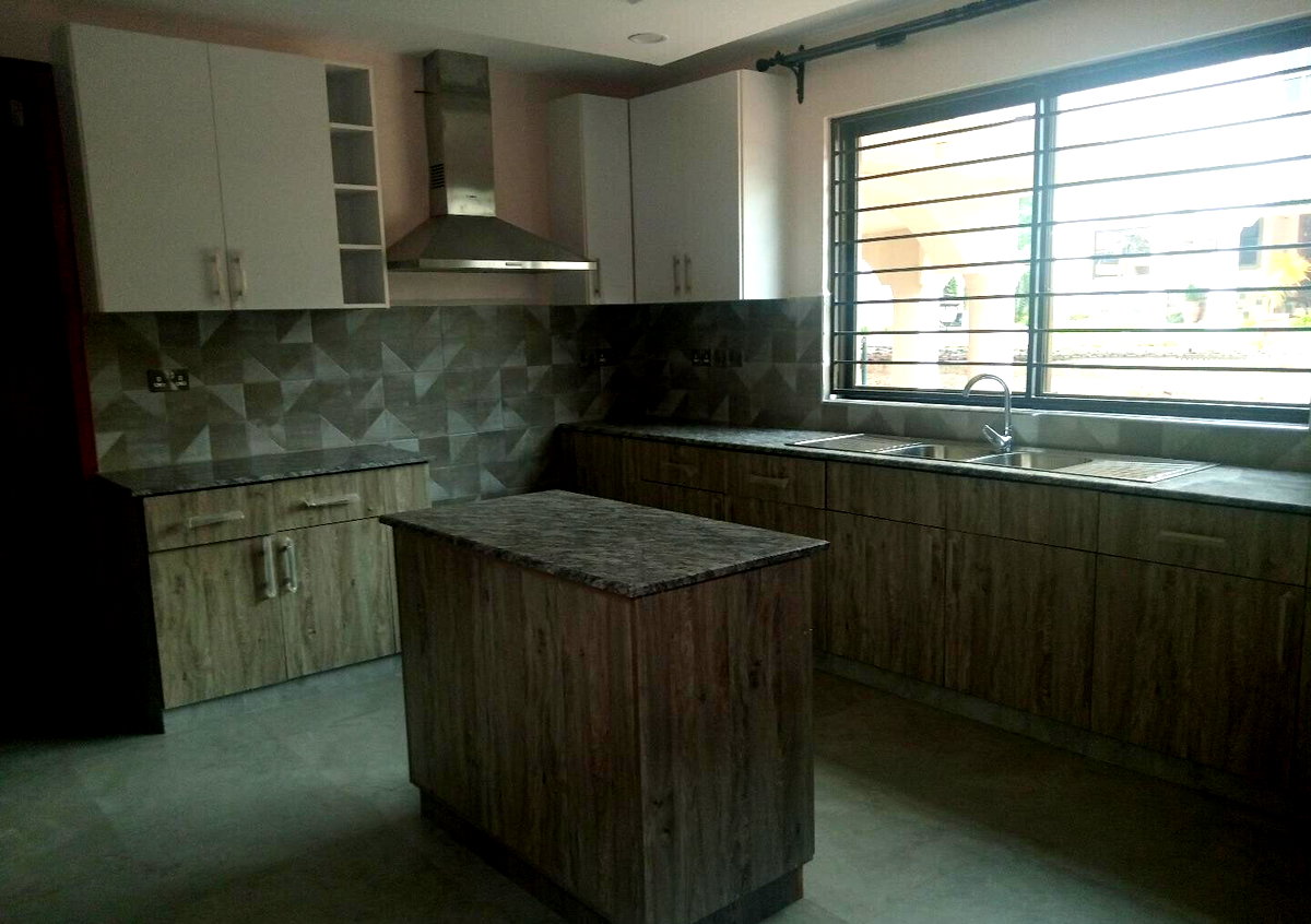 5-Ensuite Townhouse with Fireplace & DSQ - Lower Kabete