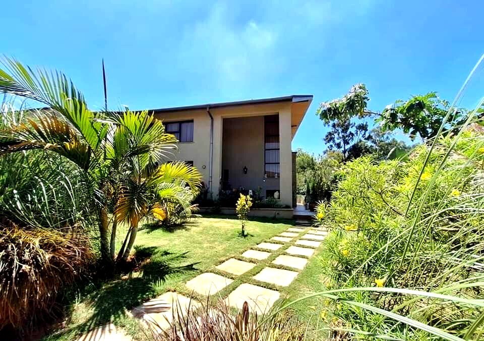 4-Ensuite Townhouse with DSQ & Shared Pool – Karen