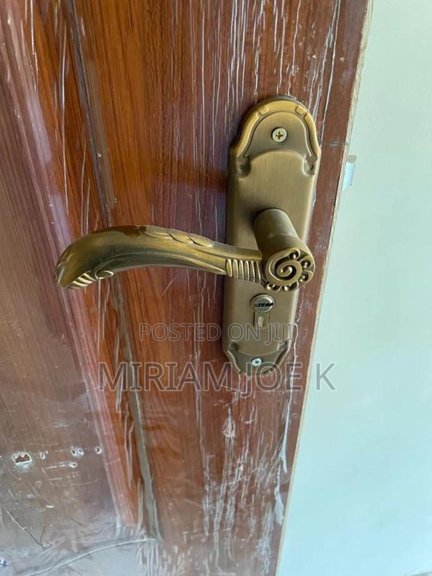 3bdrm Bungalow in Malaba, Witethie for sale