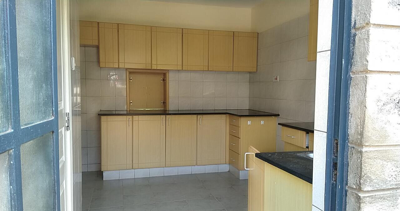 4BR Townhouse with Stream & Garden - Loresho