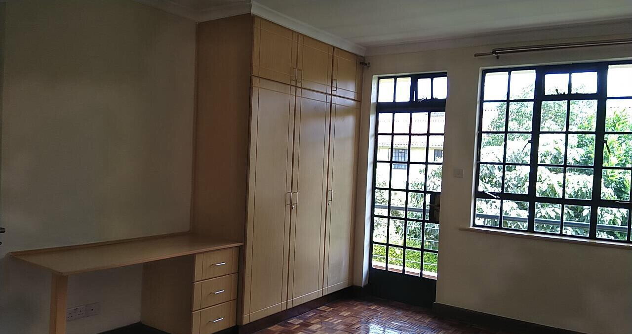 4BR Townhouse with Stream & Garden - Loresho