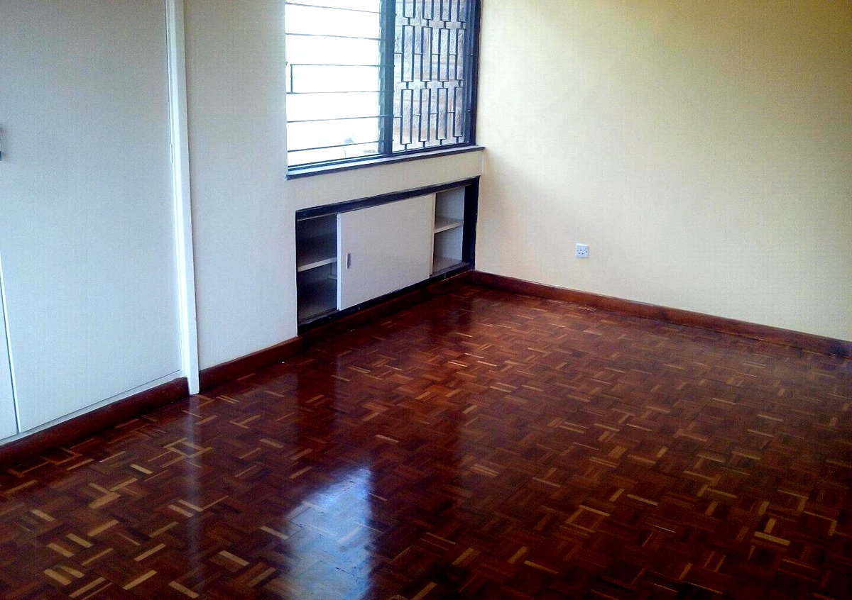 5BR Garden Home with Parking