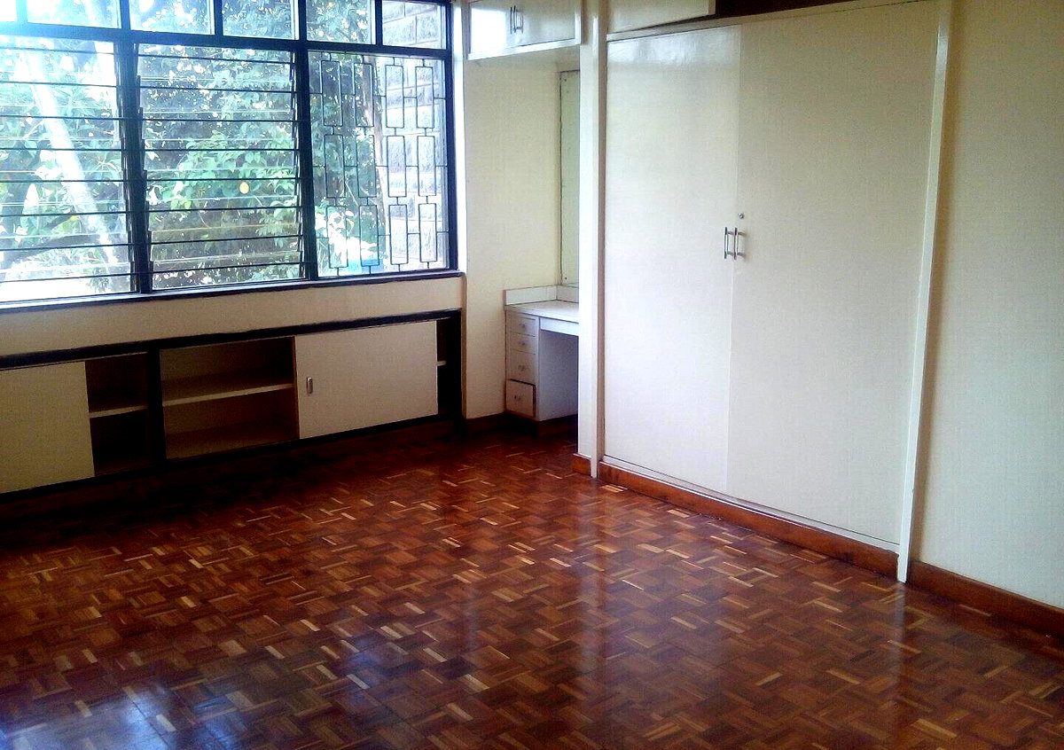 5BR Garden Home with Parking