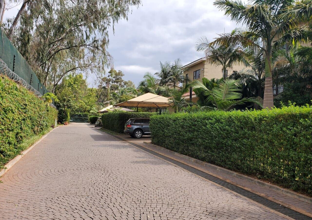 4-Ensuite Townhouse with Fireplace & DSQ – Karen Masai Road